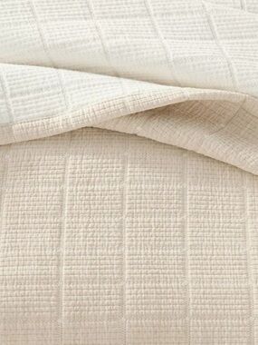 Hearth & Hand Cream Cotton Quilted Textured Grid Coverlet New Full/Queen